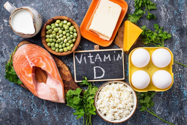 Vitamine - Abbildungen von Obst und Gemüse 